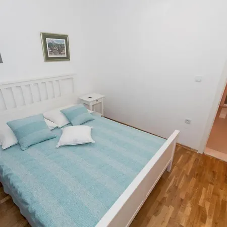 Ctma200/ Holiday House With Private Heated Pool Makarska