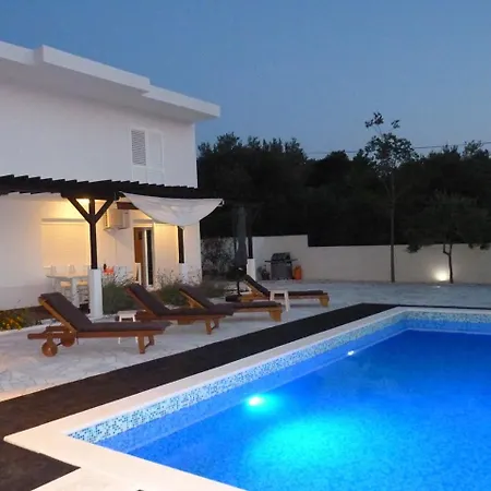 Villa Ctma200/ Holiday House With Private Heated Pool Makarska