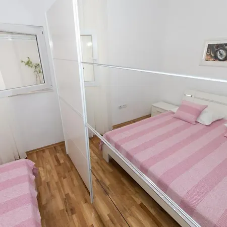 Ctma200/ Holiday House With Private Heated Pool