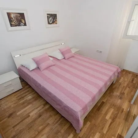 Ctma200/ Holiday House With Private Heated Pool Villa